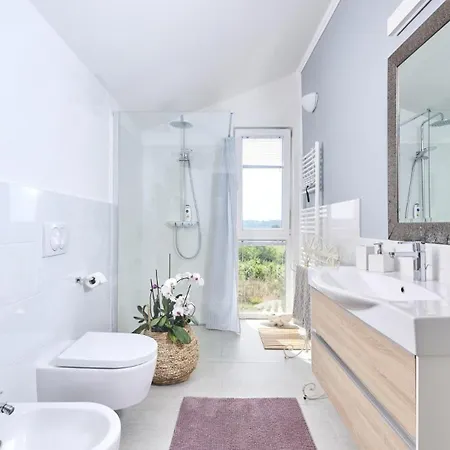 Dajana Apartman *
