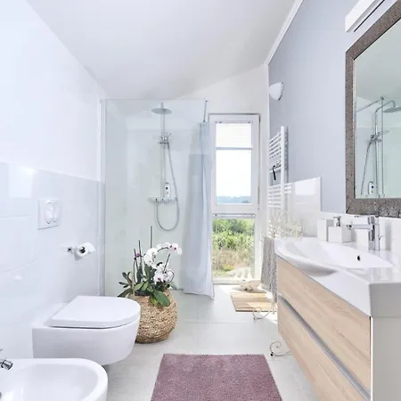 Dajana アパート *